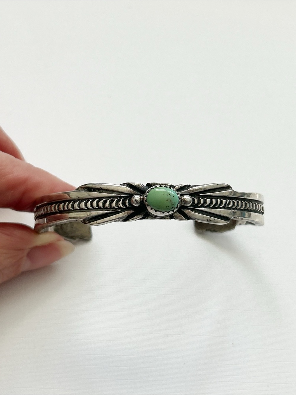 Vintage Southwestern Turquoise Sterling Silver Cuff Bracelet